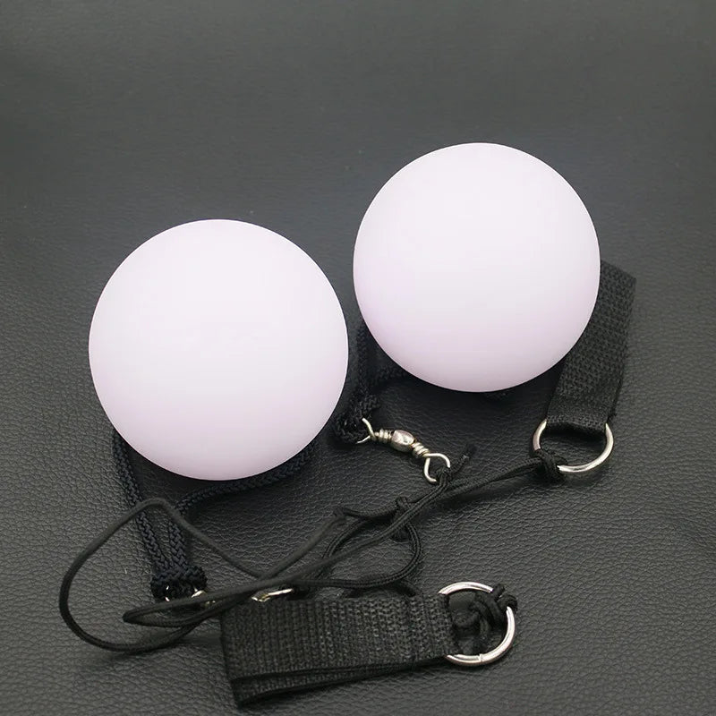 Ruoru 2 stykker = 1 par magedansballer RGB glød LED POI kastede baller til magedans håndrekvisitter sceneopptreden tilbehør