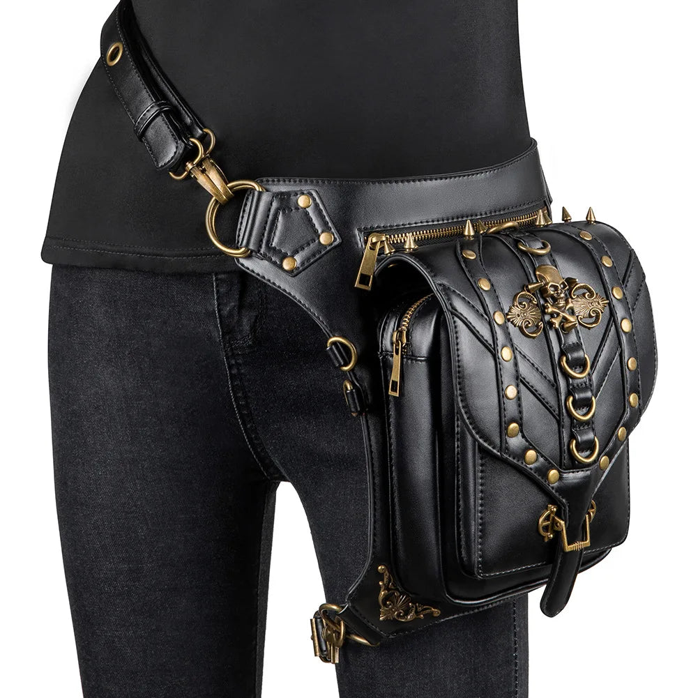 Belteveske i steampunk-stil med hodeskalle og kjededetaljer