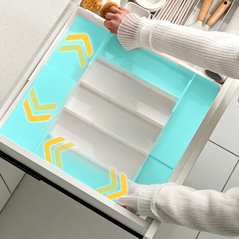 Justerbar bestikkorganisator i PC-plast