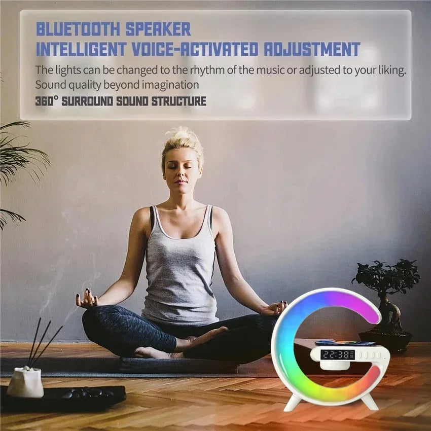 LumaBeat™ Smart G-form LED-lampe med Bluetooth-høyttaler og trådløs lading