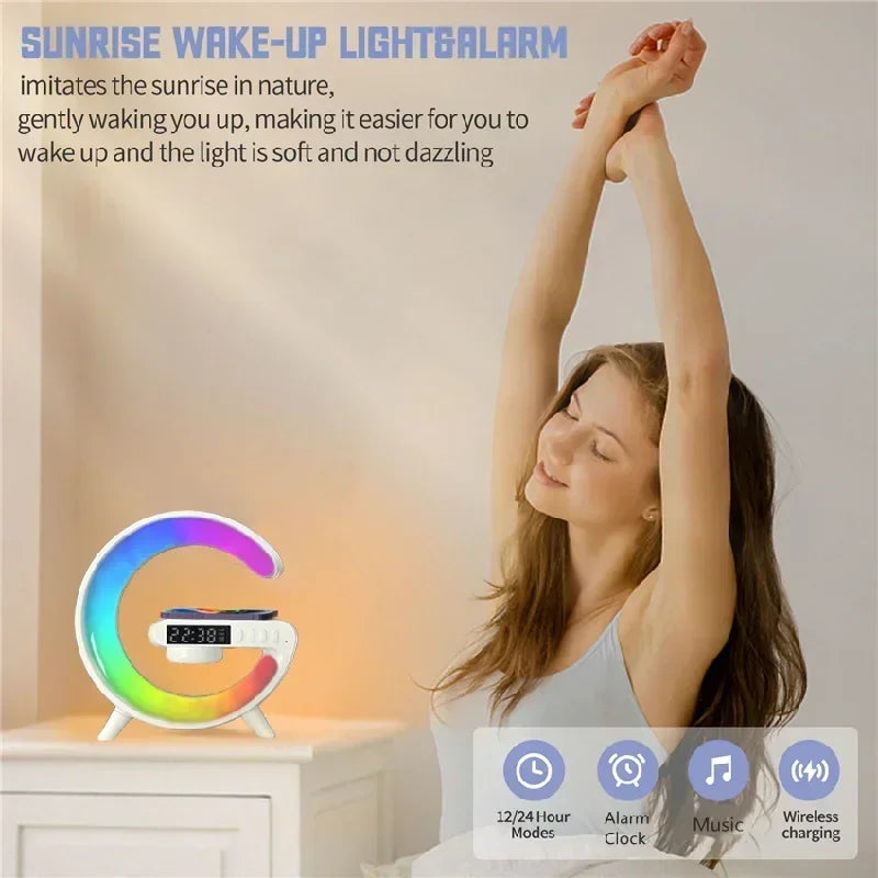 LumaBeat™ Smart G-form LED-lampe med Bluetooth-høyttaler og trådløs lading