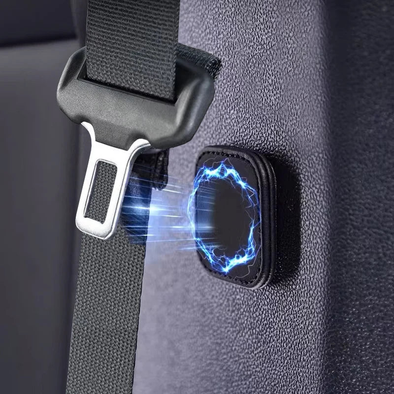 2 stk. magnetisk bilbelteholder Festeklips PU-skinn Beltebegrenser Stopper for sikkerhetsbelteklips Forhindrer fall